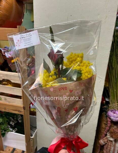 ROSA ROSSA CON MIMOSA