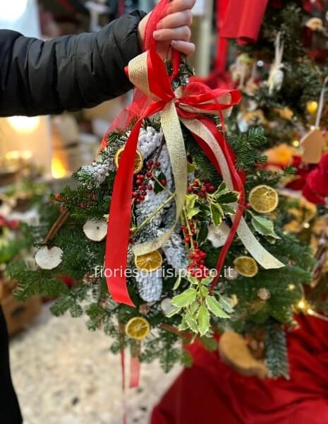 Ramo di abete per la porta